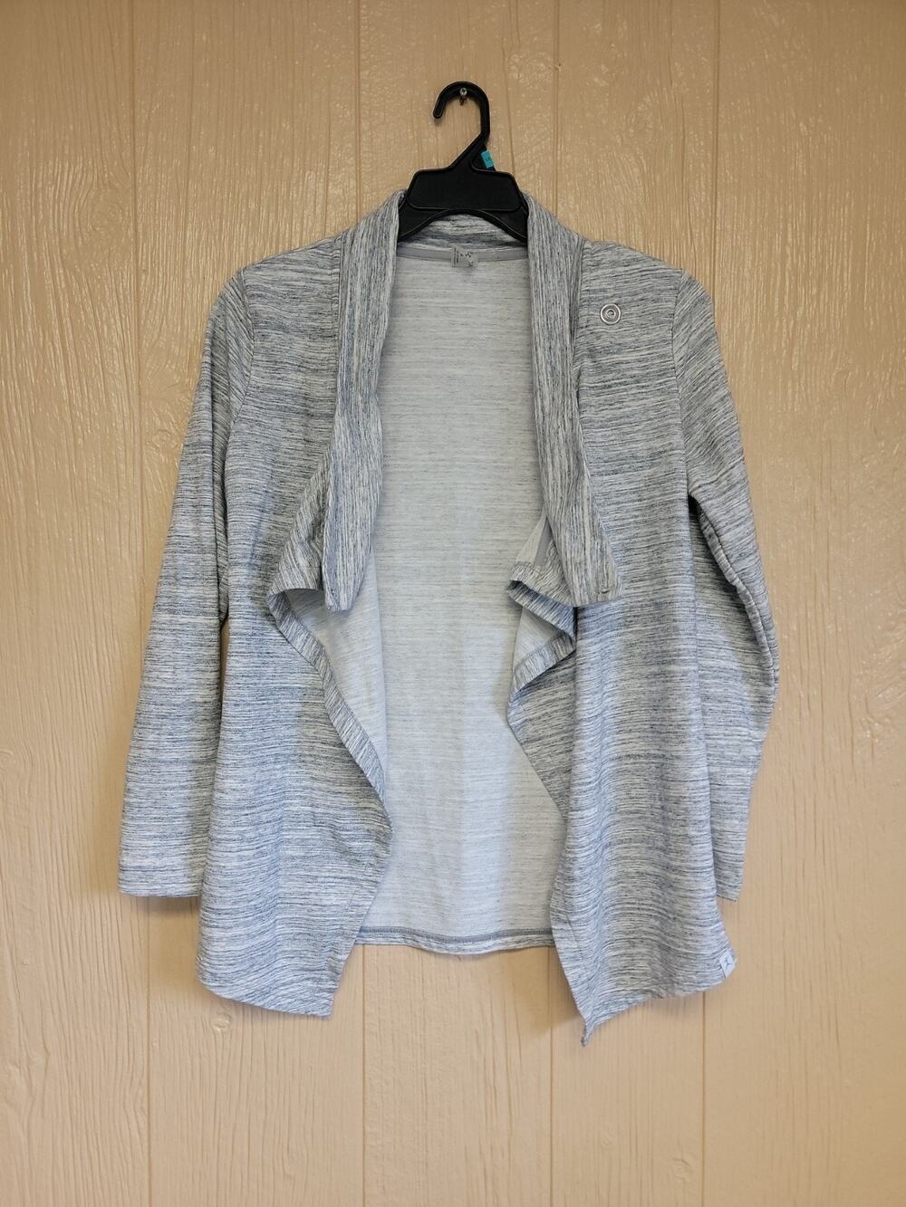 Danskin Athletic Performance Cardigan Open Front Gray Snap Closure Neck sz Small
